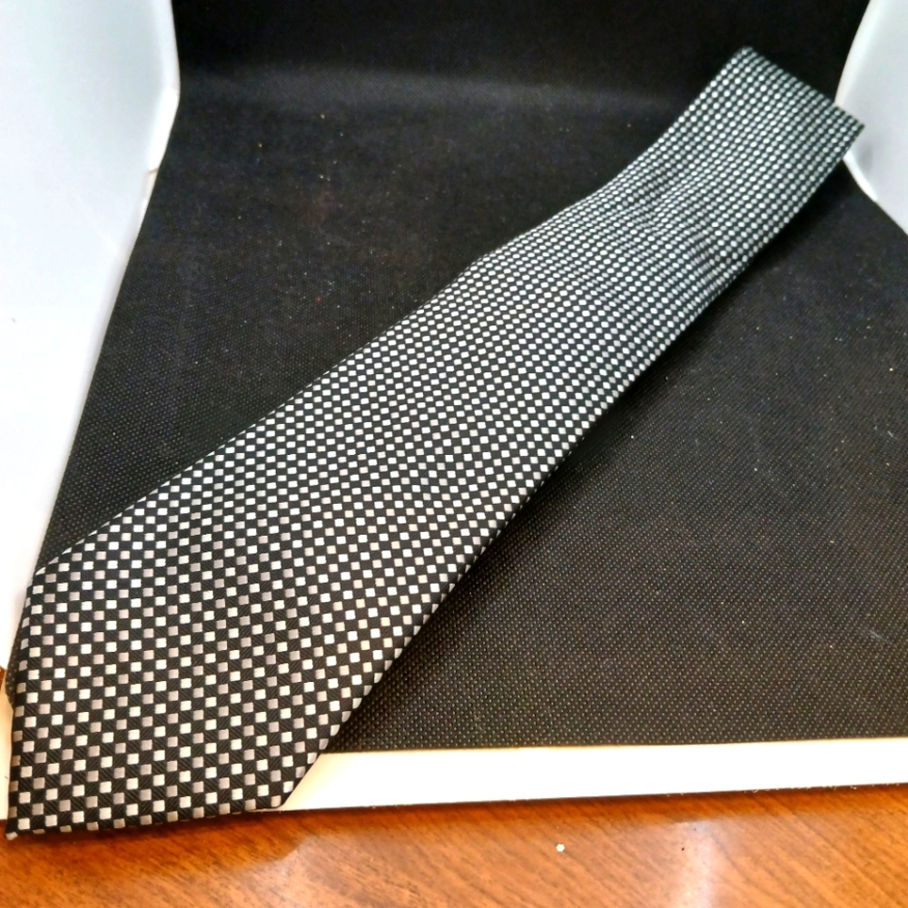 Alexander Julian Colours Tie.  HANG